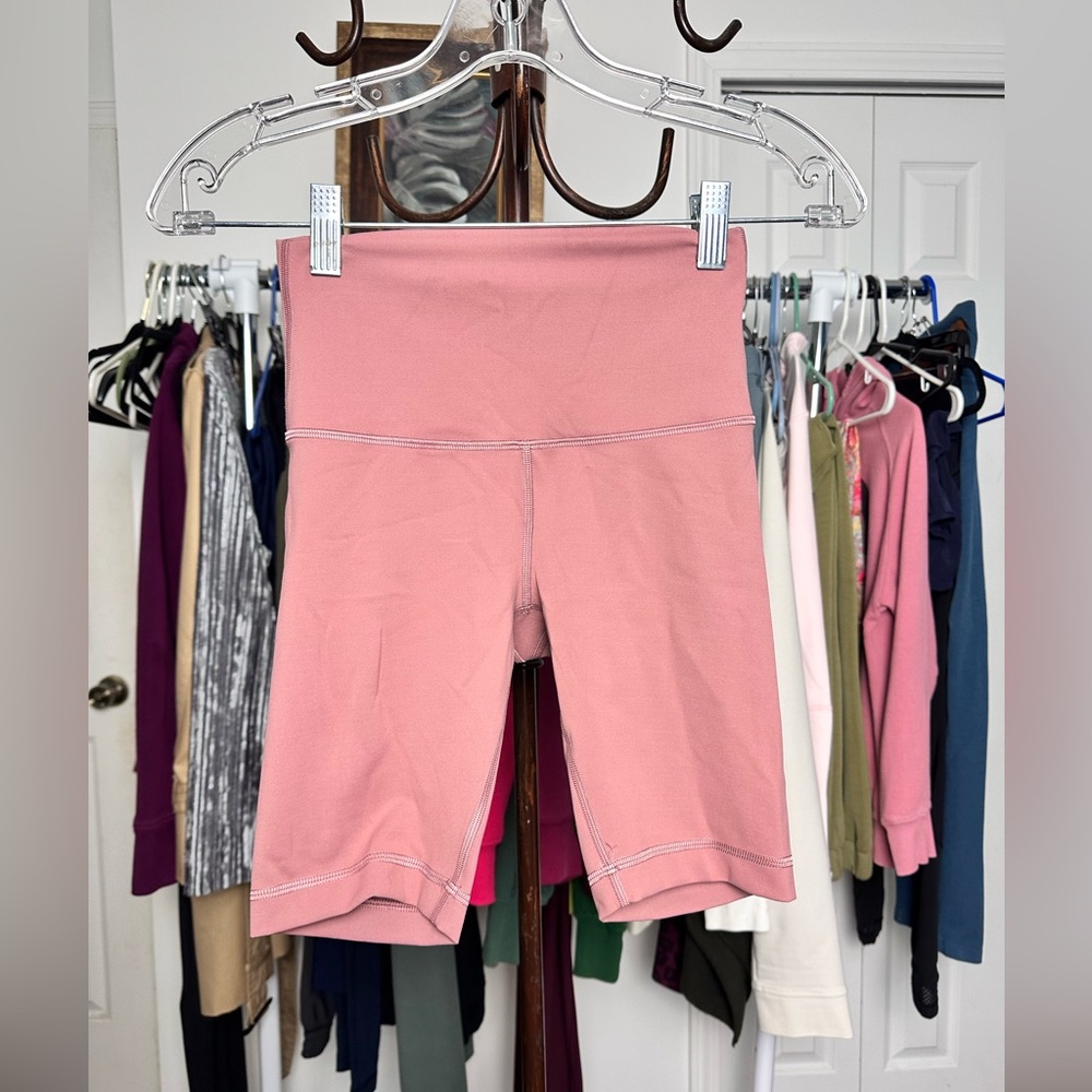 LULULEMON PINK SHORTS WOMEN SIZE 4 - Picture 2 of 6